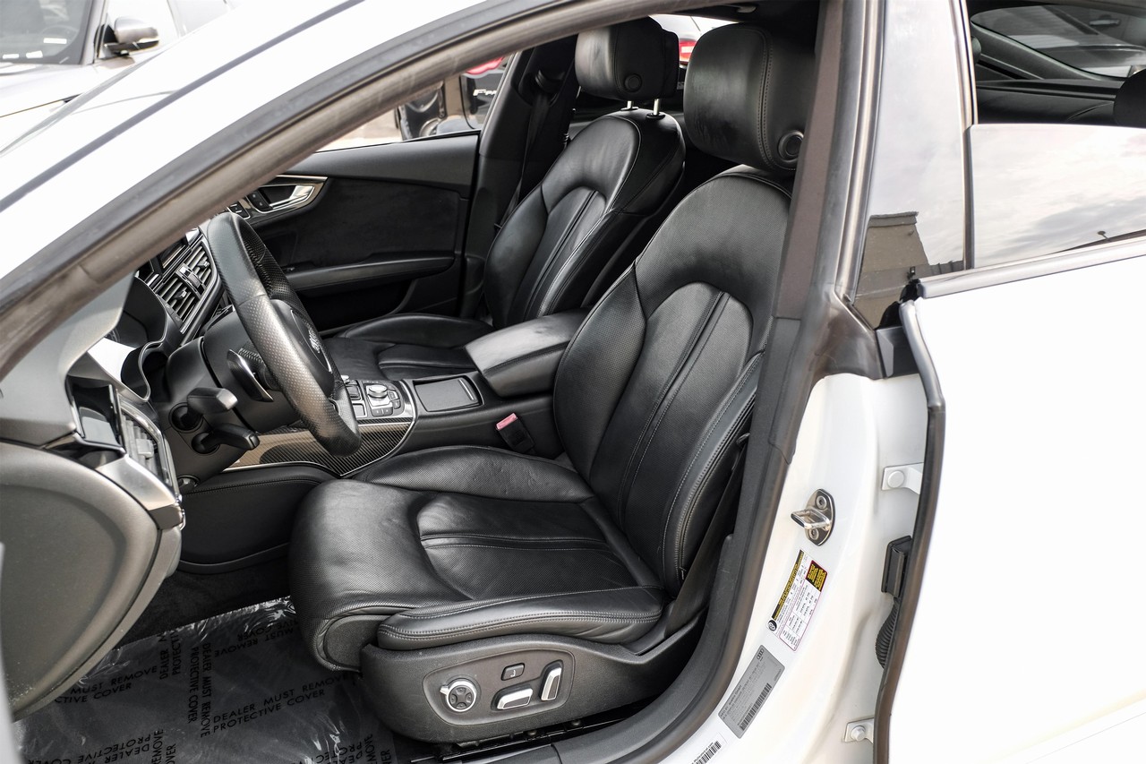 Audi RS 7 Vehicle Main Gallery Image 04