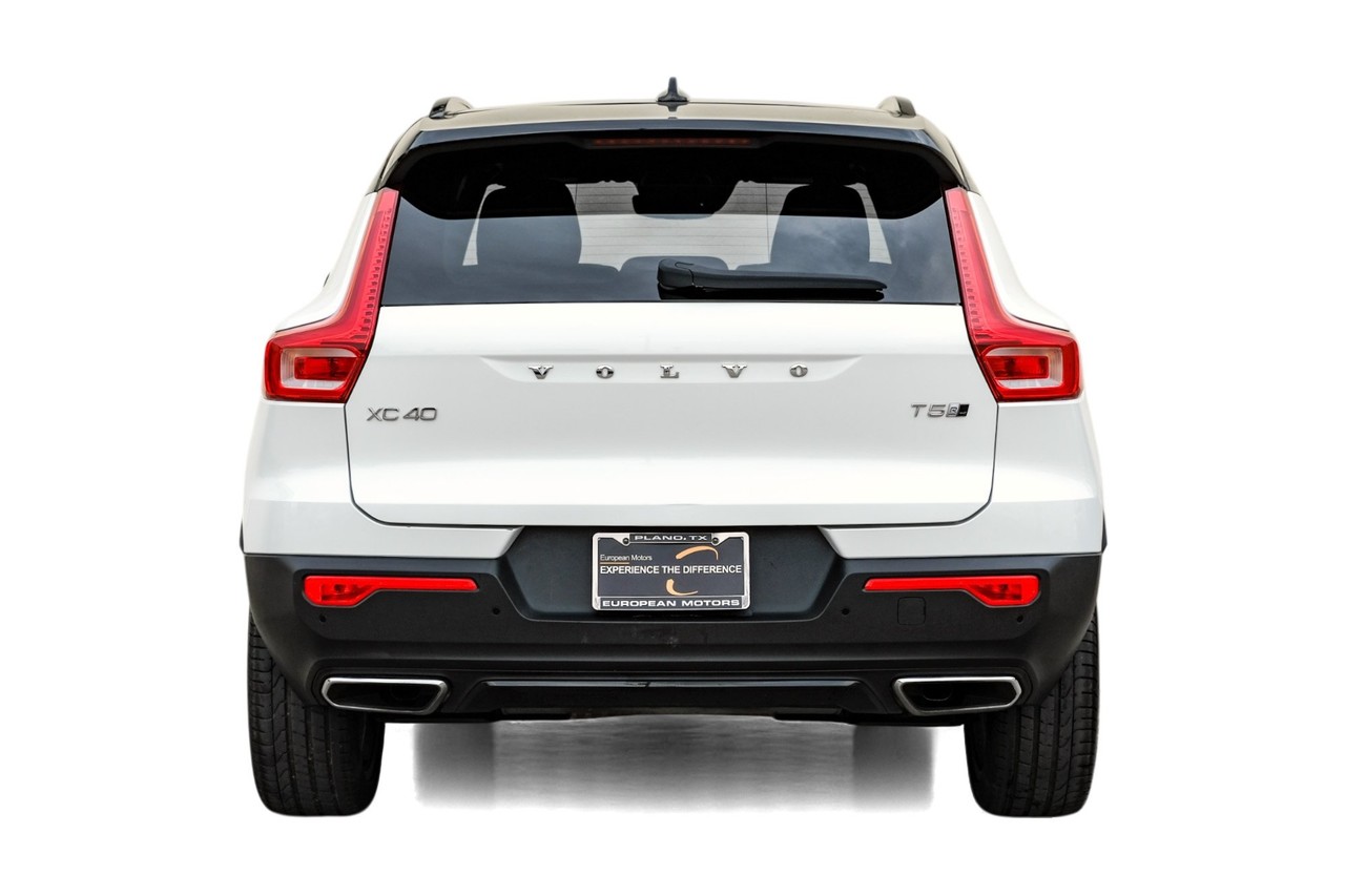 Volvo XC40 Vehicle Main Gallery Image 10