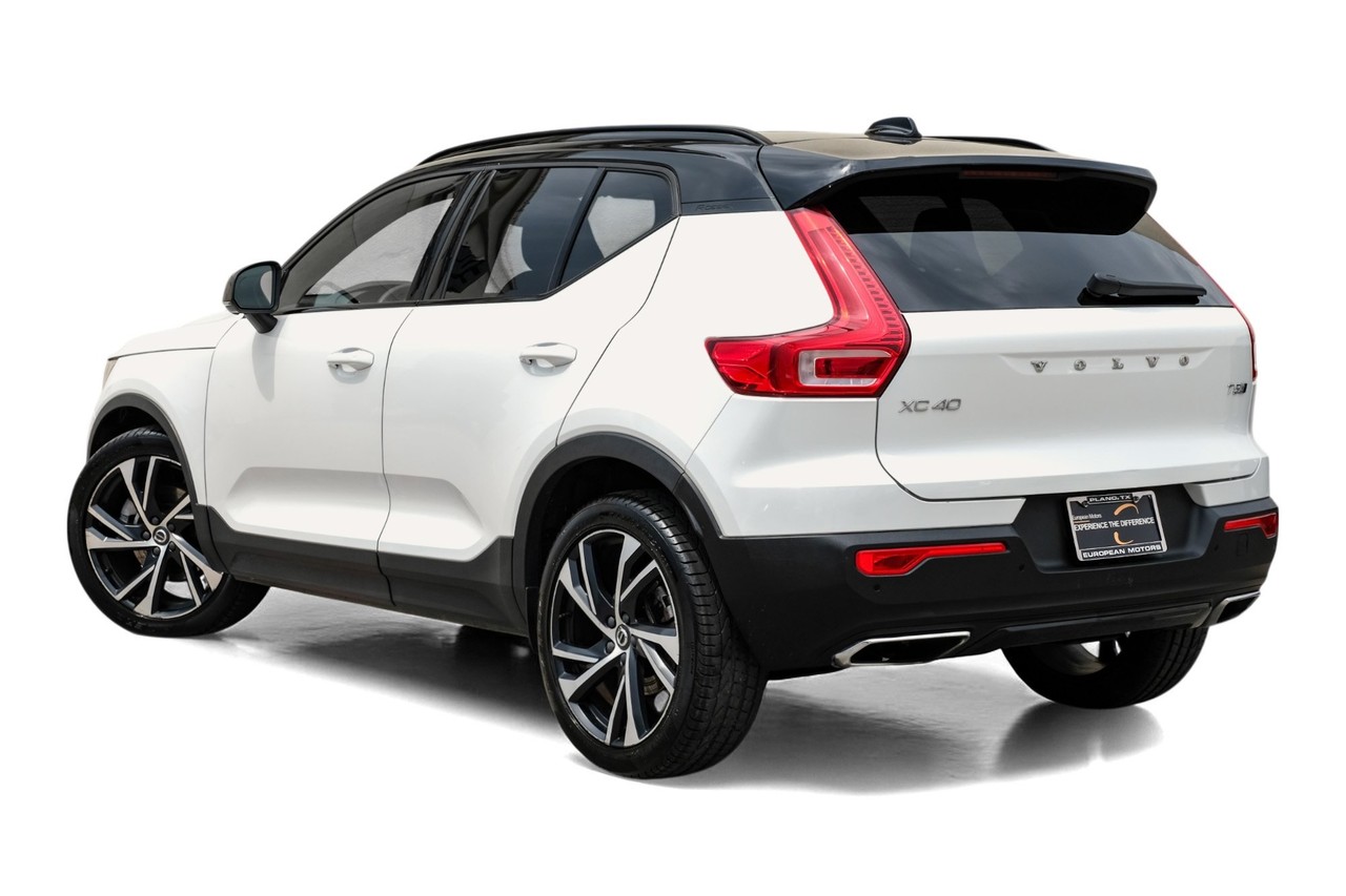 Volvo XC40 Vehicle Main Gallery Image 11