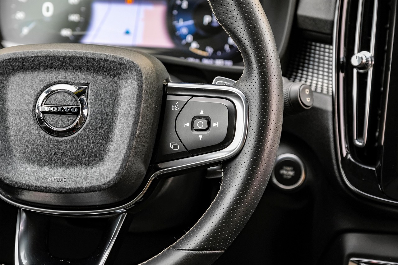 Volvo XC40 Vehicle Main Gallery Image 19