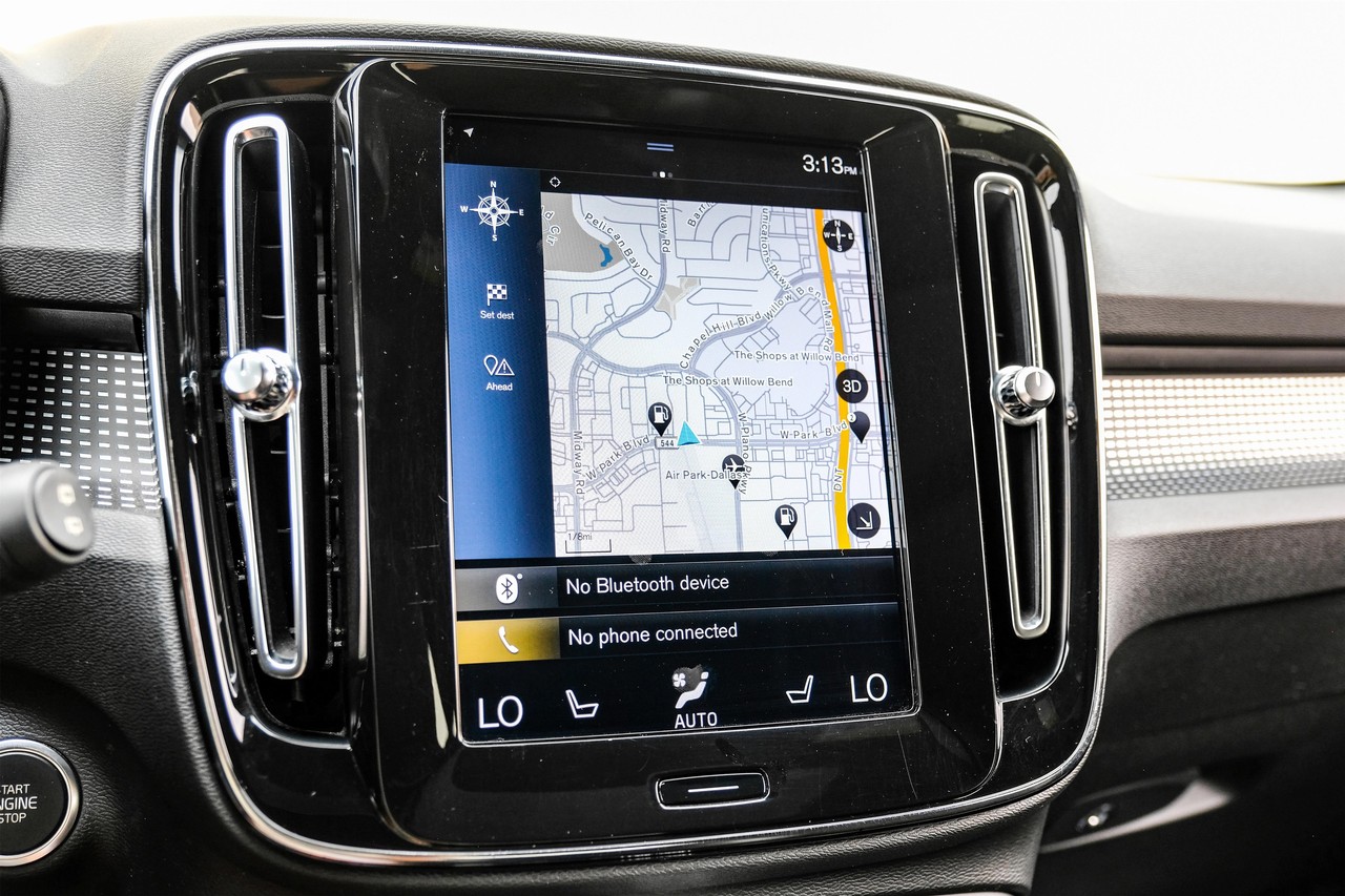 Volvo XC40 Vehicle Main Gallery Image 23