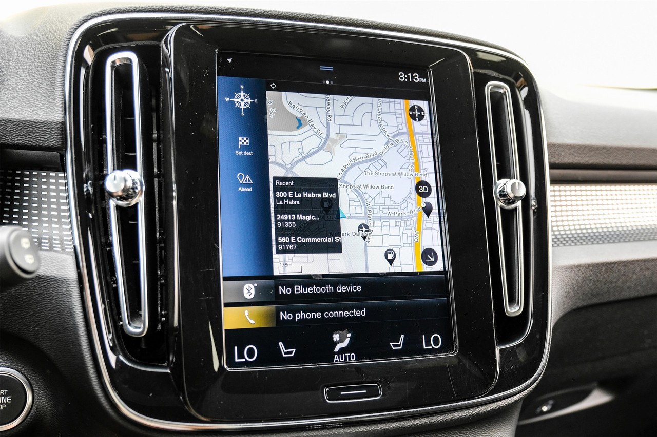 Volvo XC40 Vehicle Main Gallery Image 33
