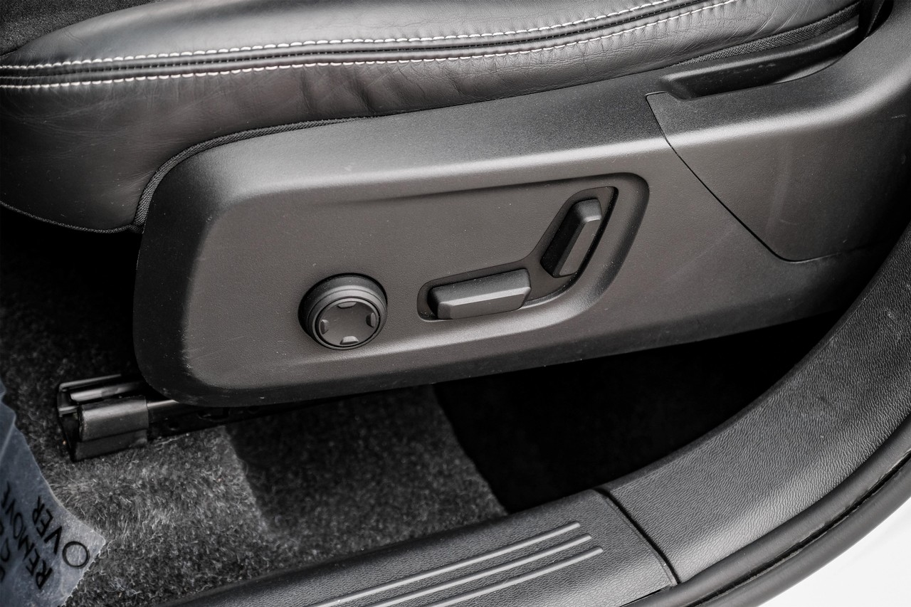 Volvo XC40 Vehicle Main Gallery Image 37