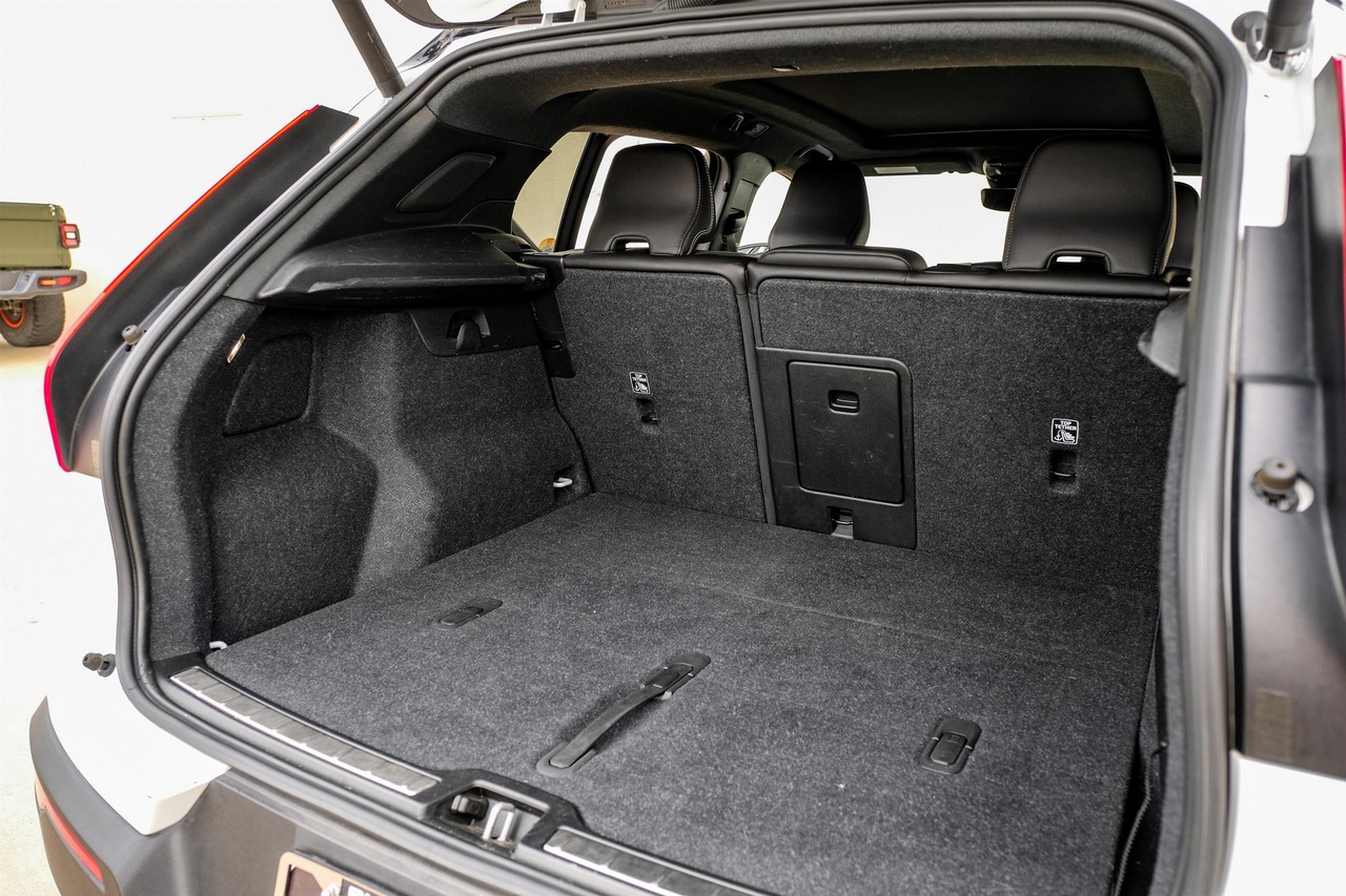 Volvo XC40 Vehicle Main Gallery Image 52