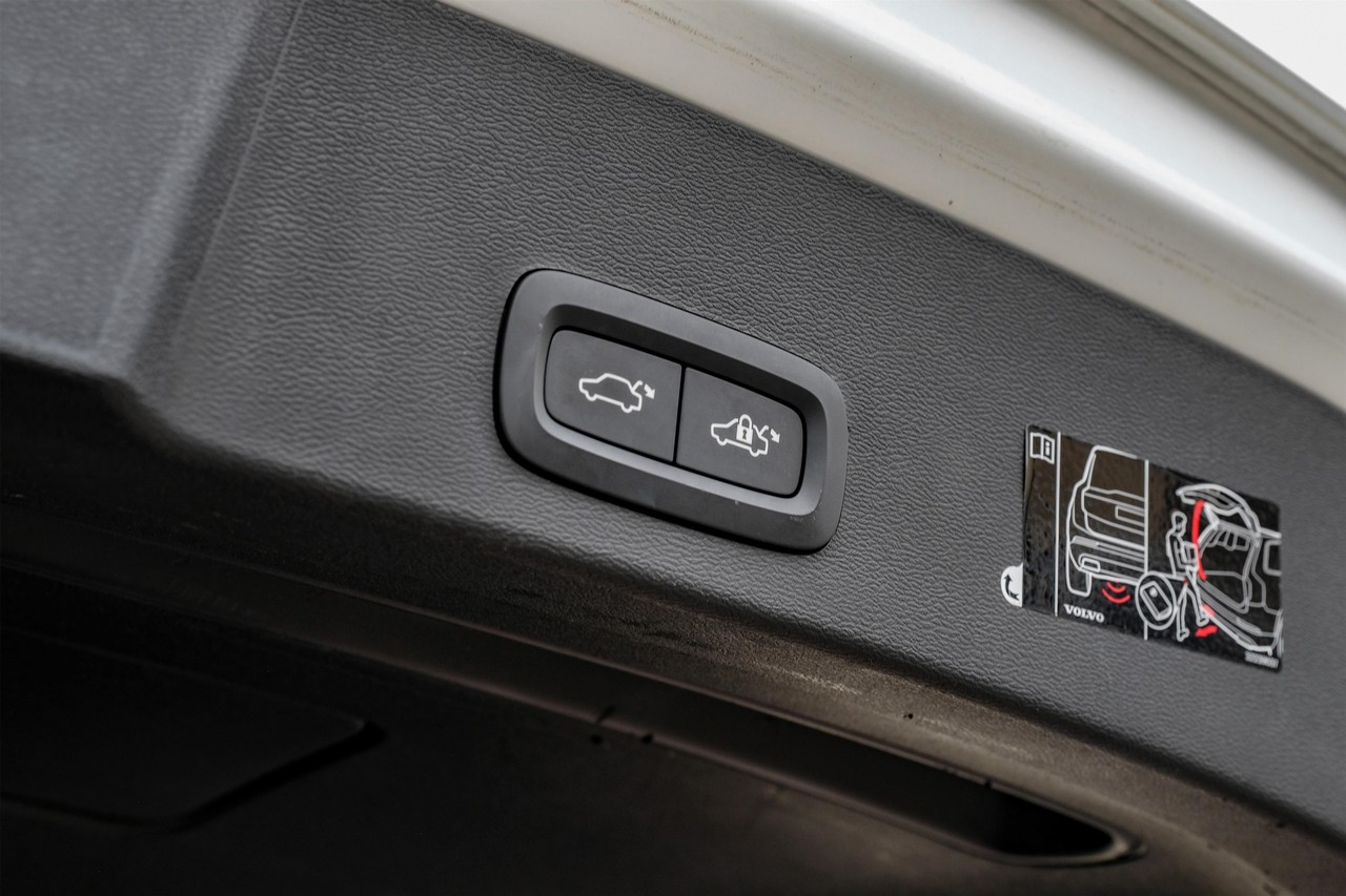 Volvo XC40 Vehicle Main Gallery Image 54