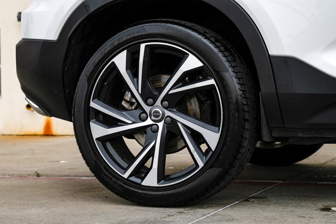 Volvo XC40 Vehicle Main Gallery Image 55