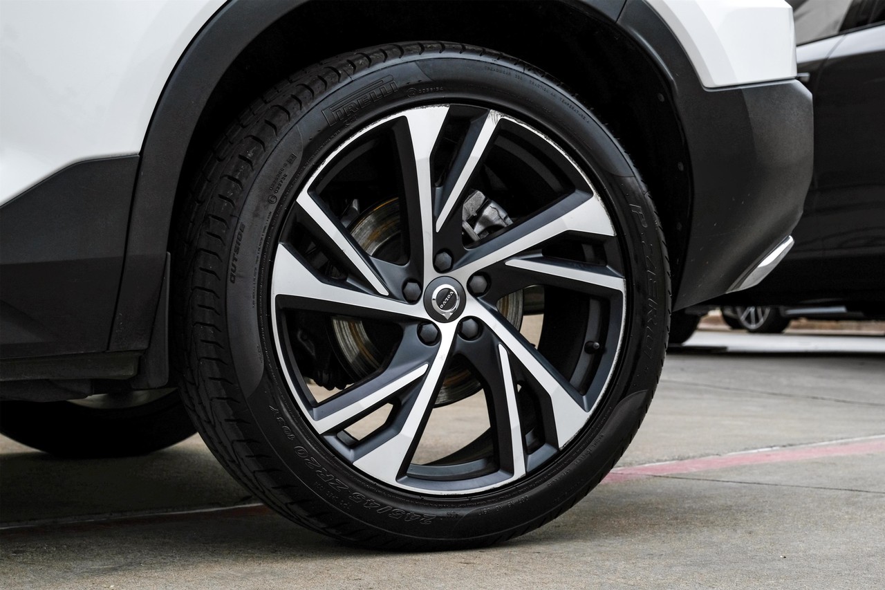 Volvo XC40 Vehicle Main Gallery Image 58