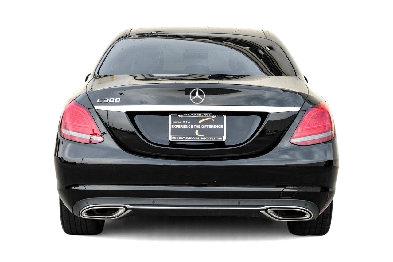 Mercedes-Benz C-Class Vehicle Main Gallery Image 10