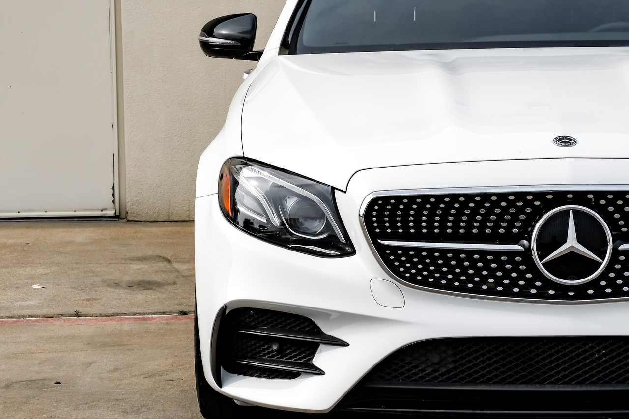Mercedes-Benz E-Class Vehicle Main Gallery Image 52