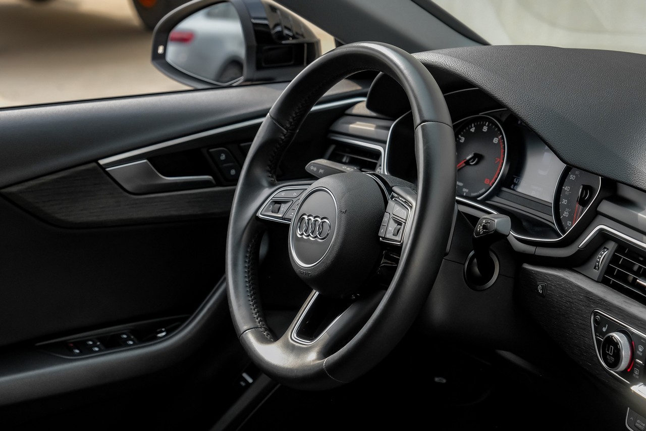 Audi A4 Vehicle Main Gallery Image 19