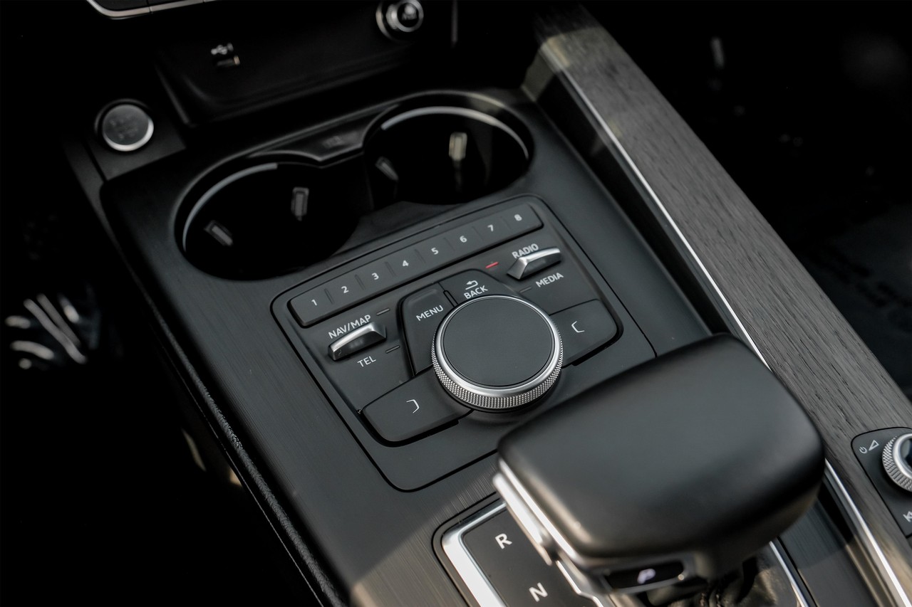 Audi A4 Vehicle Main Gallery Image 29