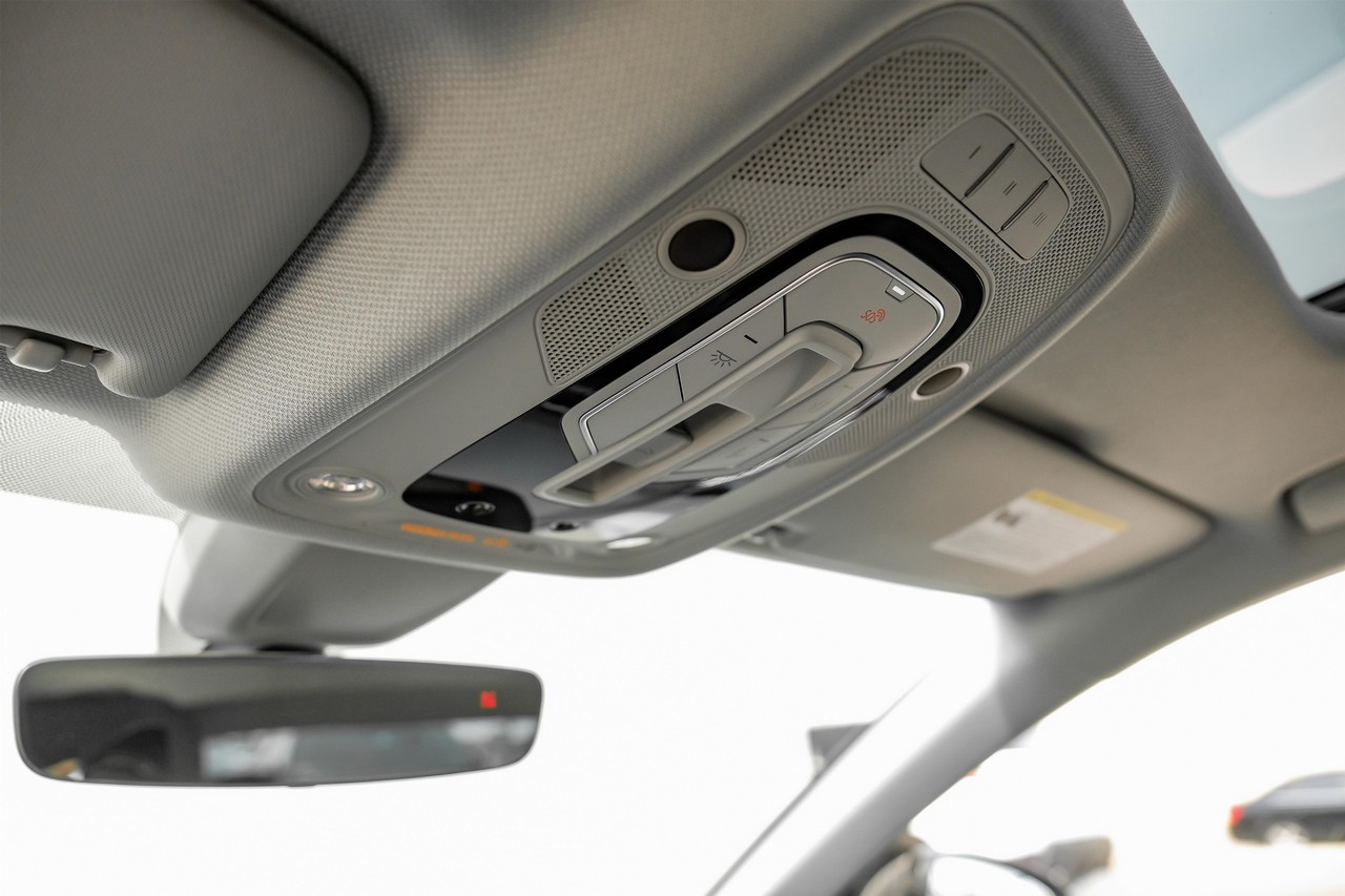 Audi A4 Vehicle Main Gallery Image 36