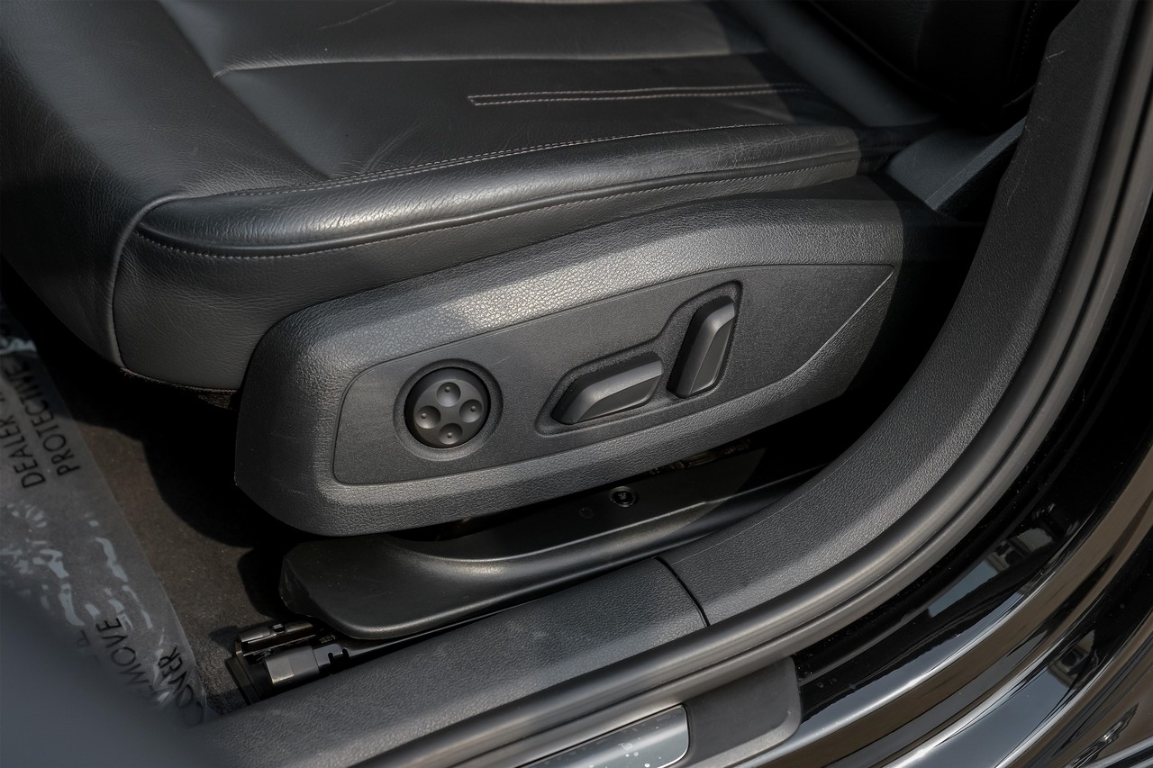 Audi A4 Vehicle Main Gallery Image 37