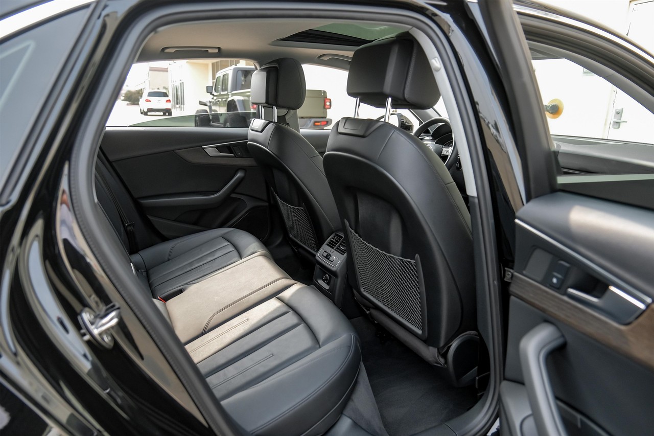 Audi A4 Vehicle Main Gallery Image 40