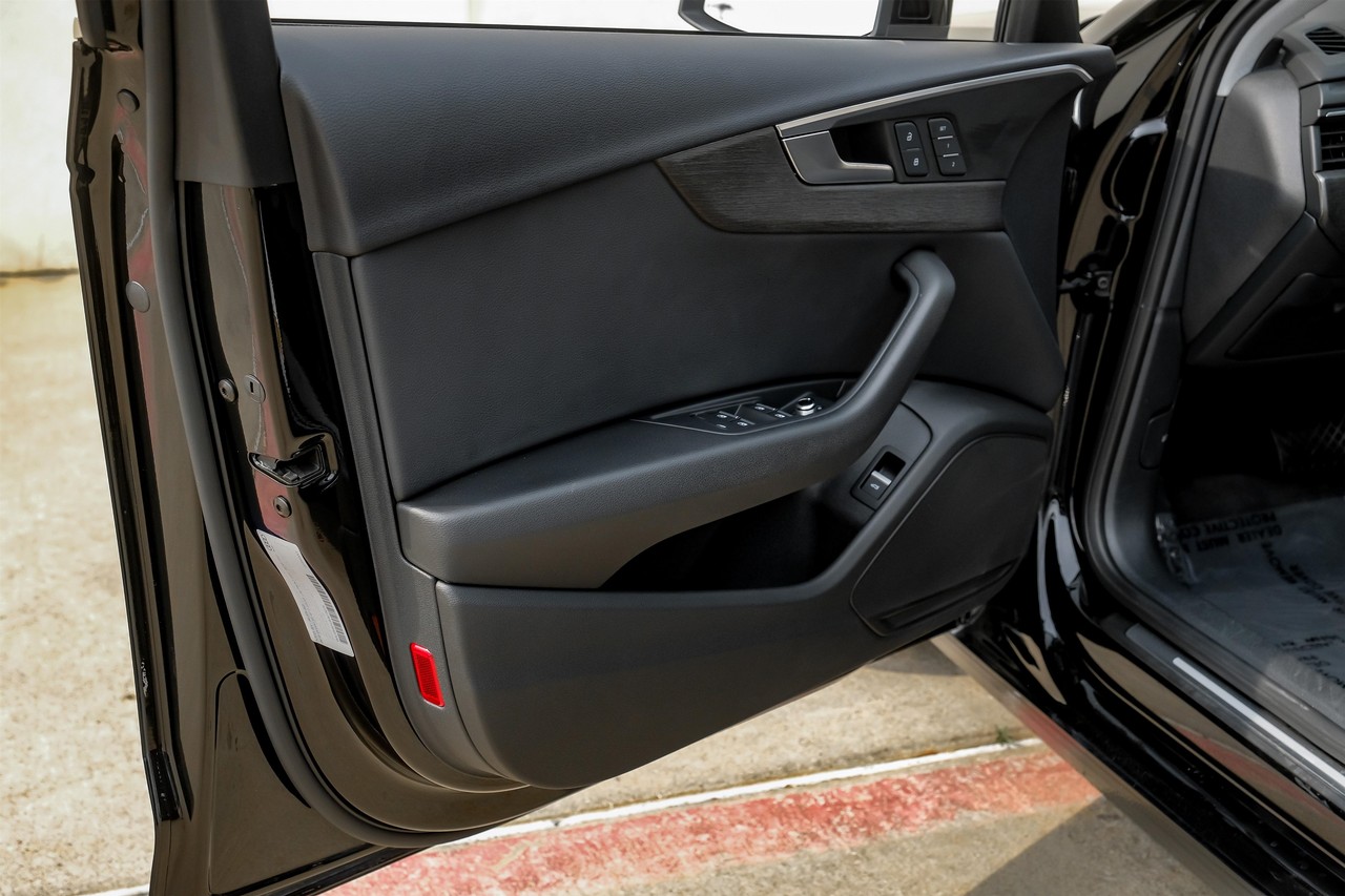 Audi A4 Vehicle Main Gallery Image 45