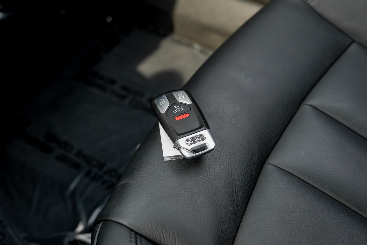 Audi A4 Vehicle Main Gallery Image 56