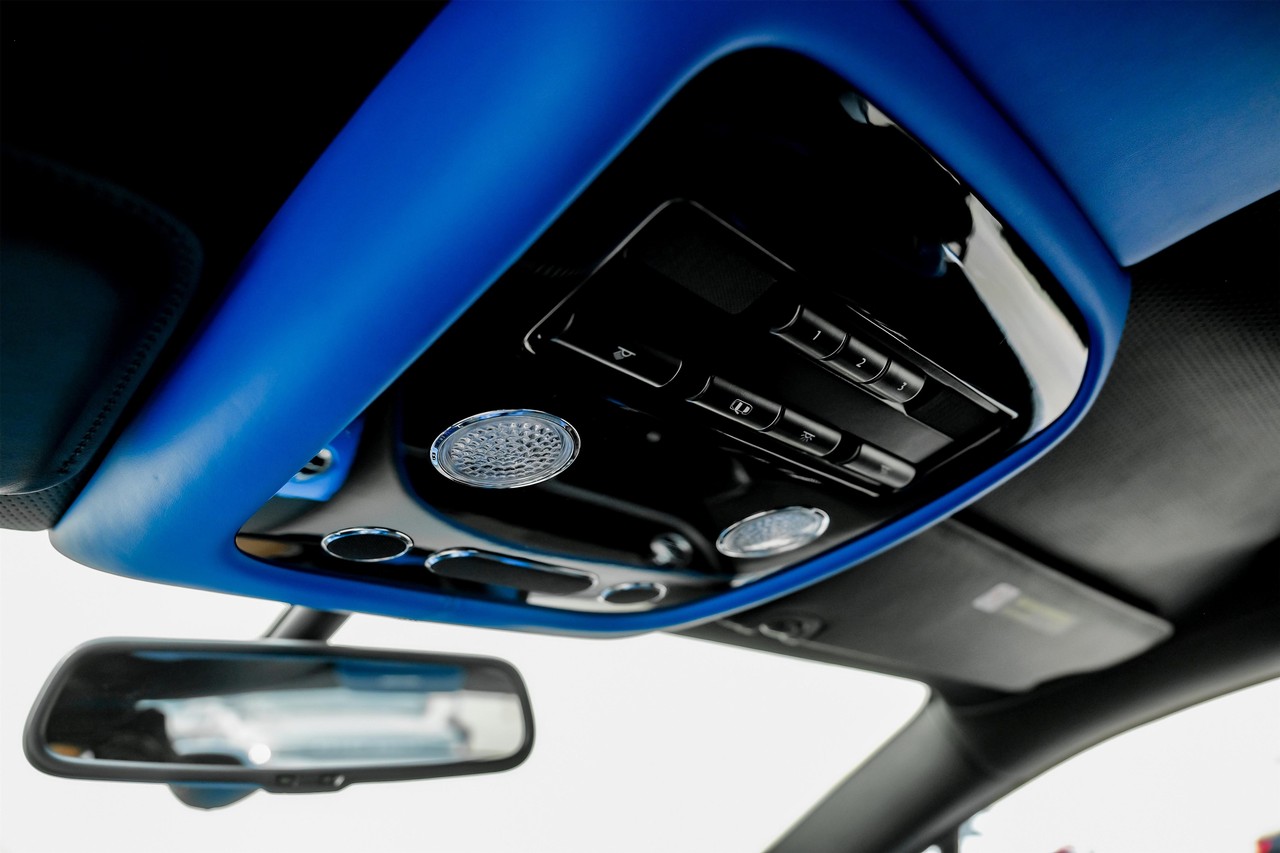 Bentley Continental Vehicle Main Gallery Image 31