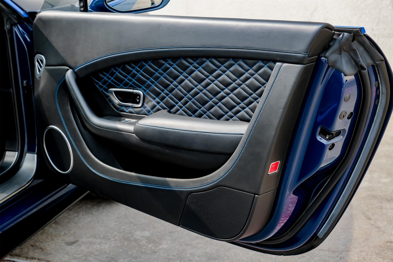 Bentley Continental Vehicle Main Gallery Image 39