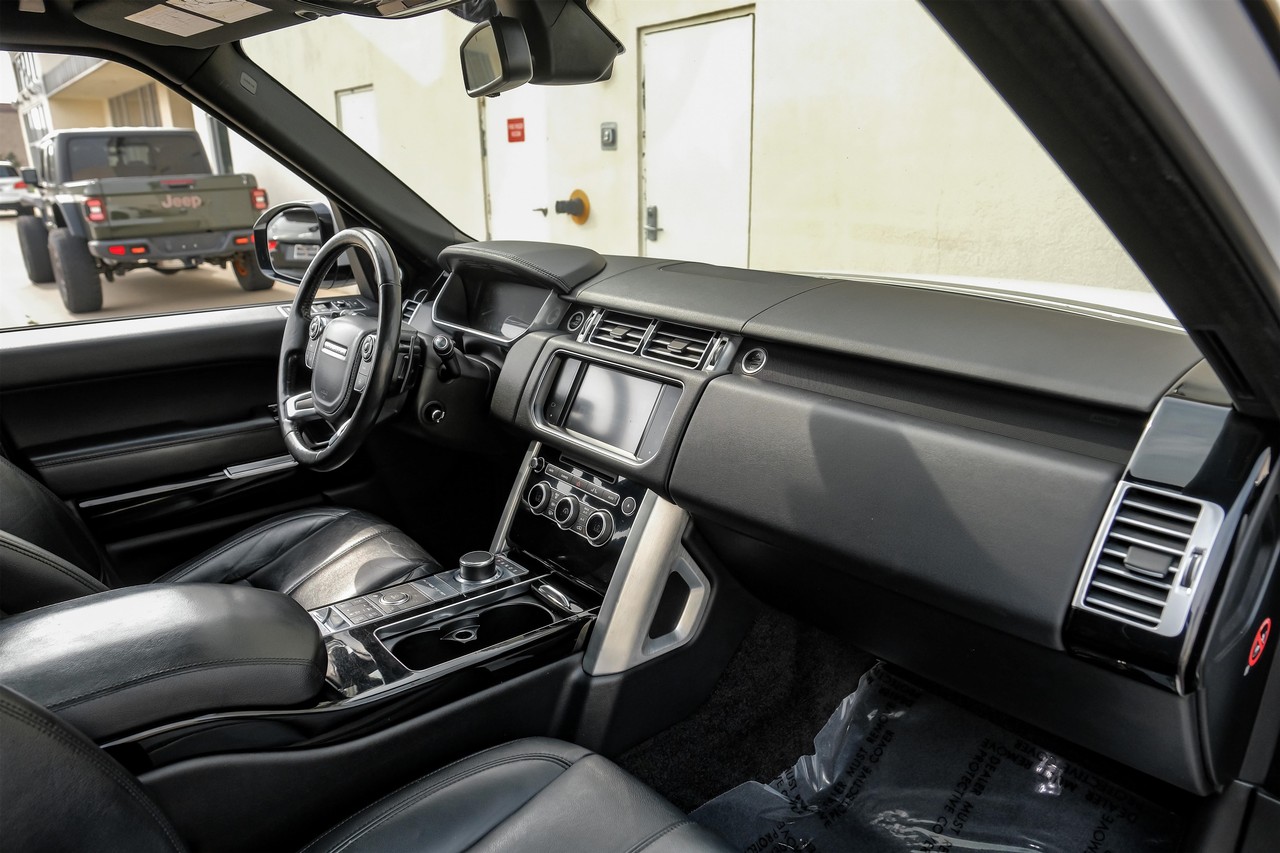 Land Rover Range Rover Vehicle Main Gallery Image 17