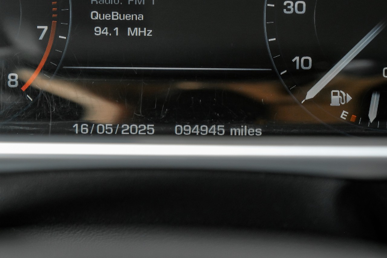 Land Rover Range Rover Vehicle Main Gallery Image 24