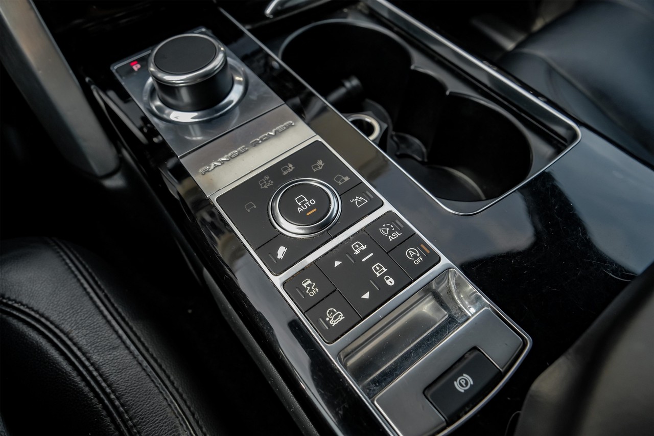 Land Rover Range Rover Vehicle Main Gallery Image 29