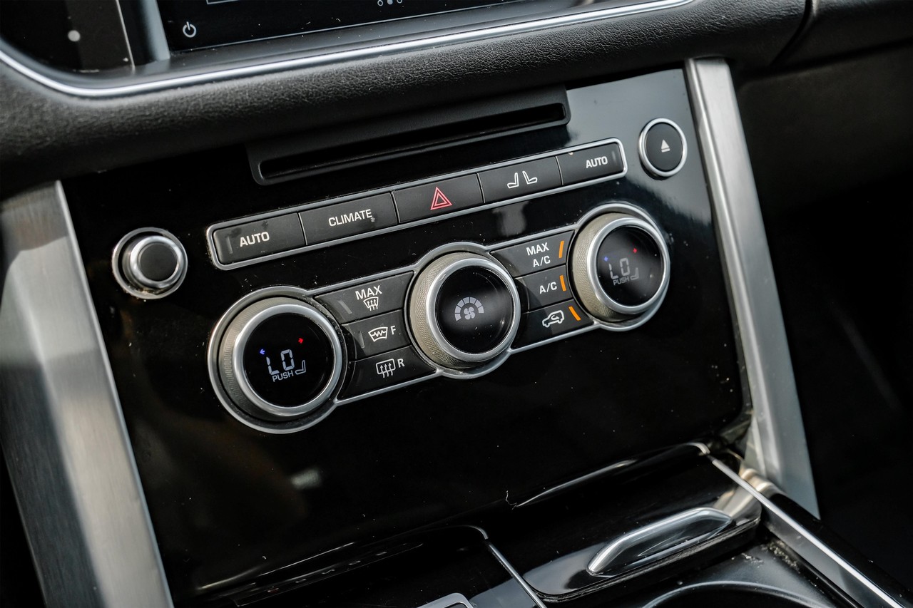 Land Rover Range Rover Vehicle Main Gallery Image 31