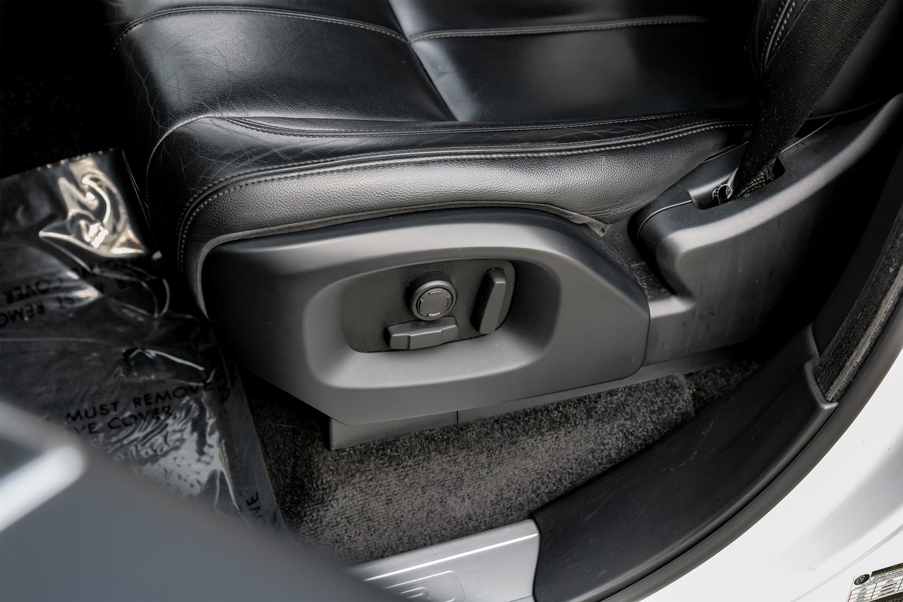 Land Rover Range Rover Vehicle Main Gallery Image 37