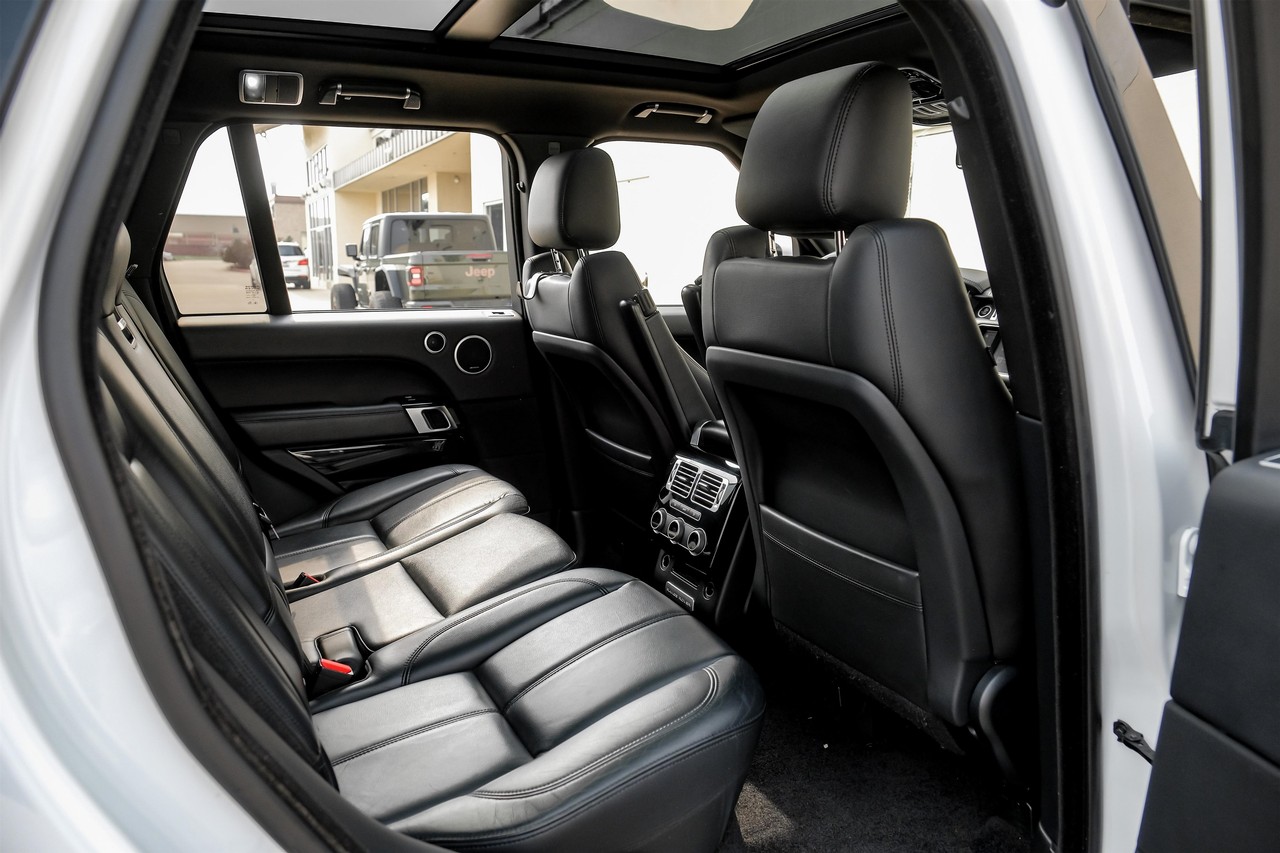 Land Rover Range Rover Vehicle Main Gallery Image 40
