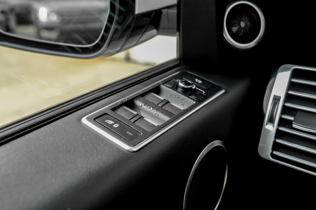 Land Rover Range Rover Vehicle Main Gallery Image 46