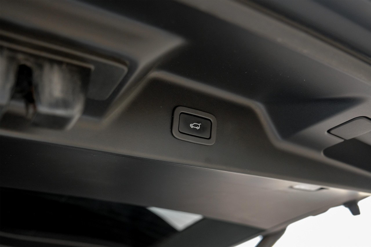 Land Rover Range Rover Vehicle Main Gallery Image 55