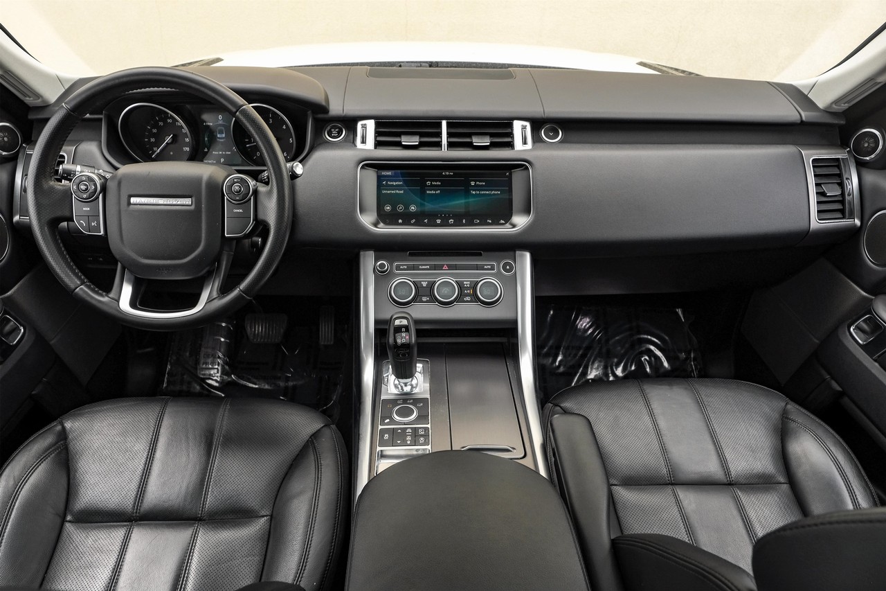 Land Rover Range Rover Sport Vehicle Main Gallery Image 15