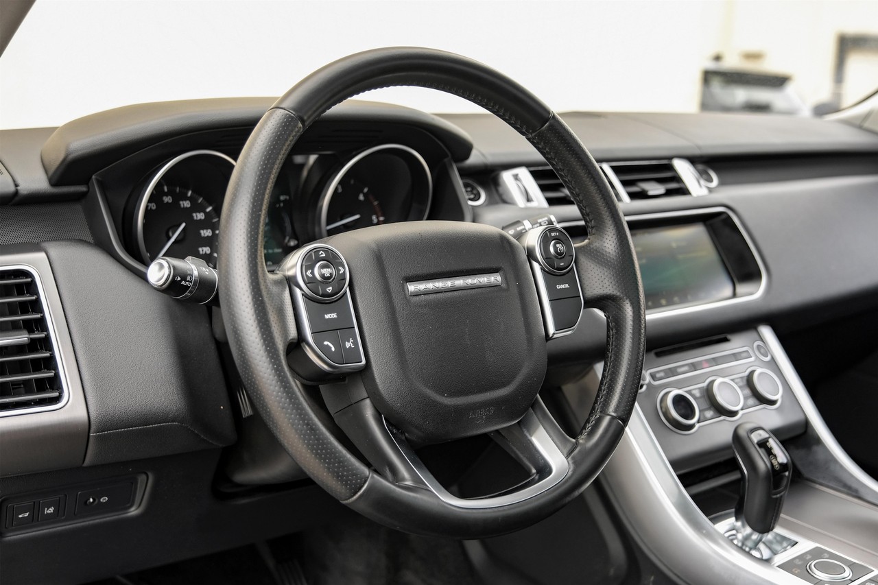 Land Rover Range Rover Sport Vehicle Main Gallery Image 16