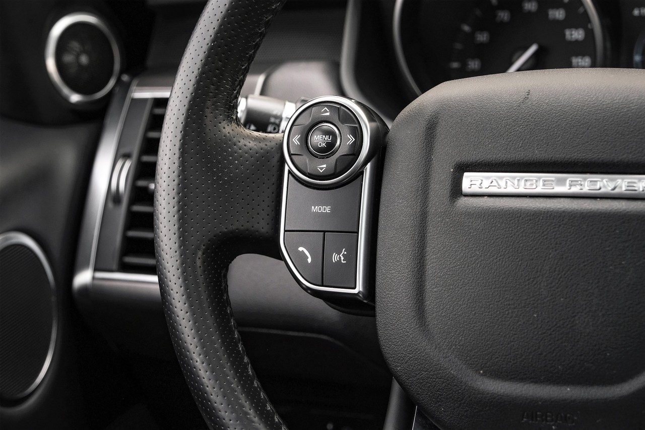 Land Rover Range Rover Sport Vehicle Main Gallery Image 18