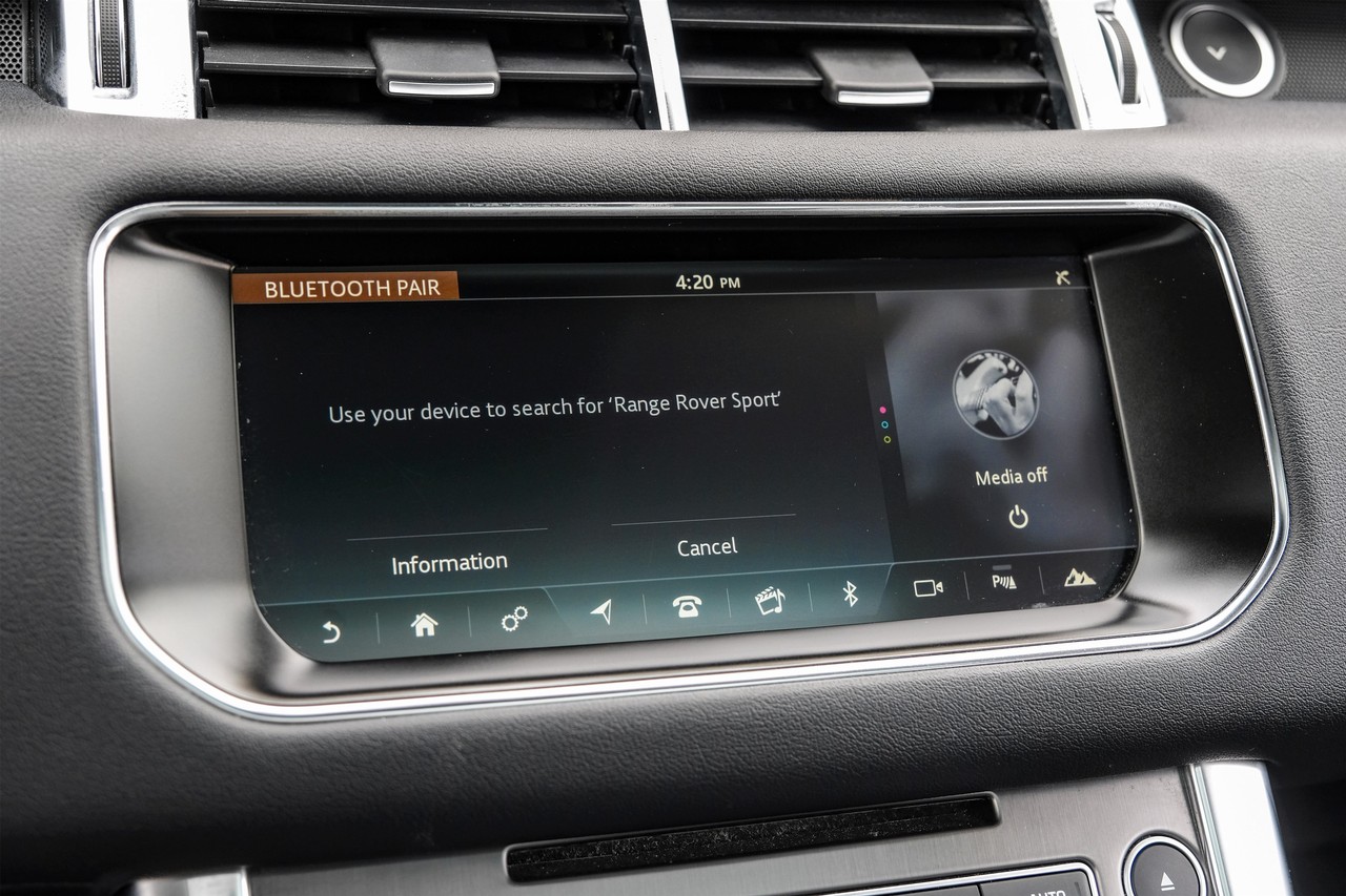 Land Rover Range Rover Sport Vehicle Main Gallery Image 32