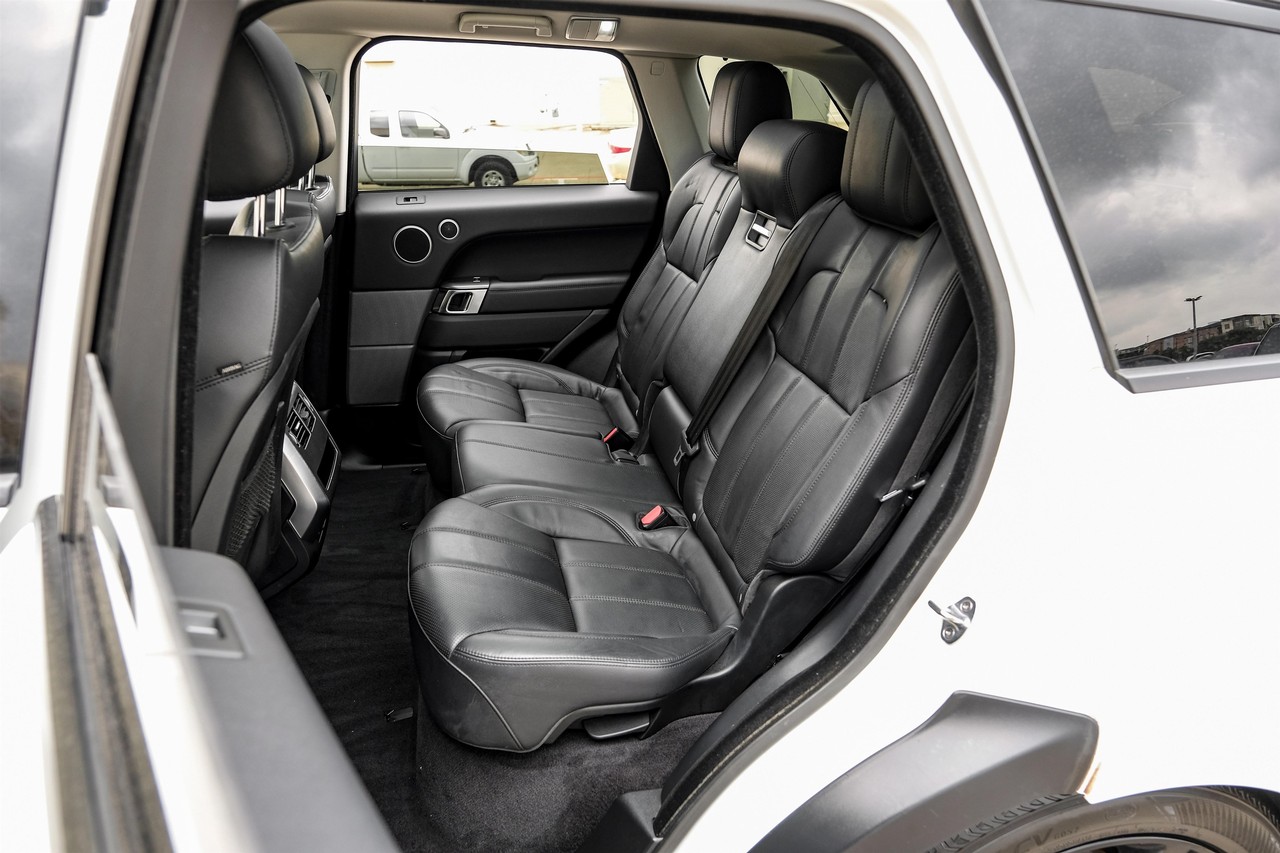 Land Rover Range Rover Sport Vehicle Main Gallery Image 39