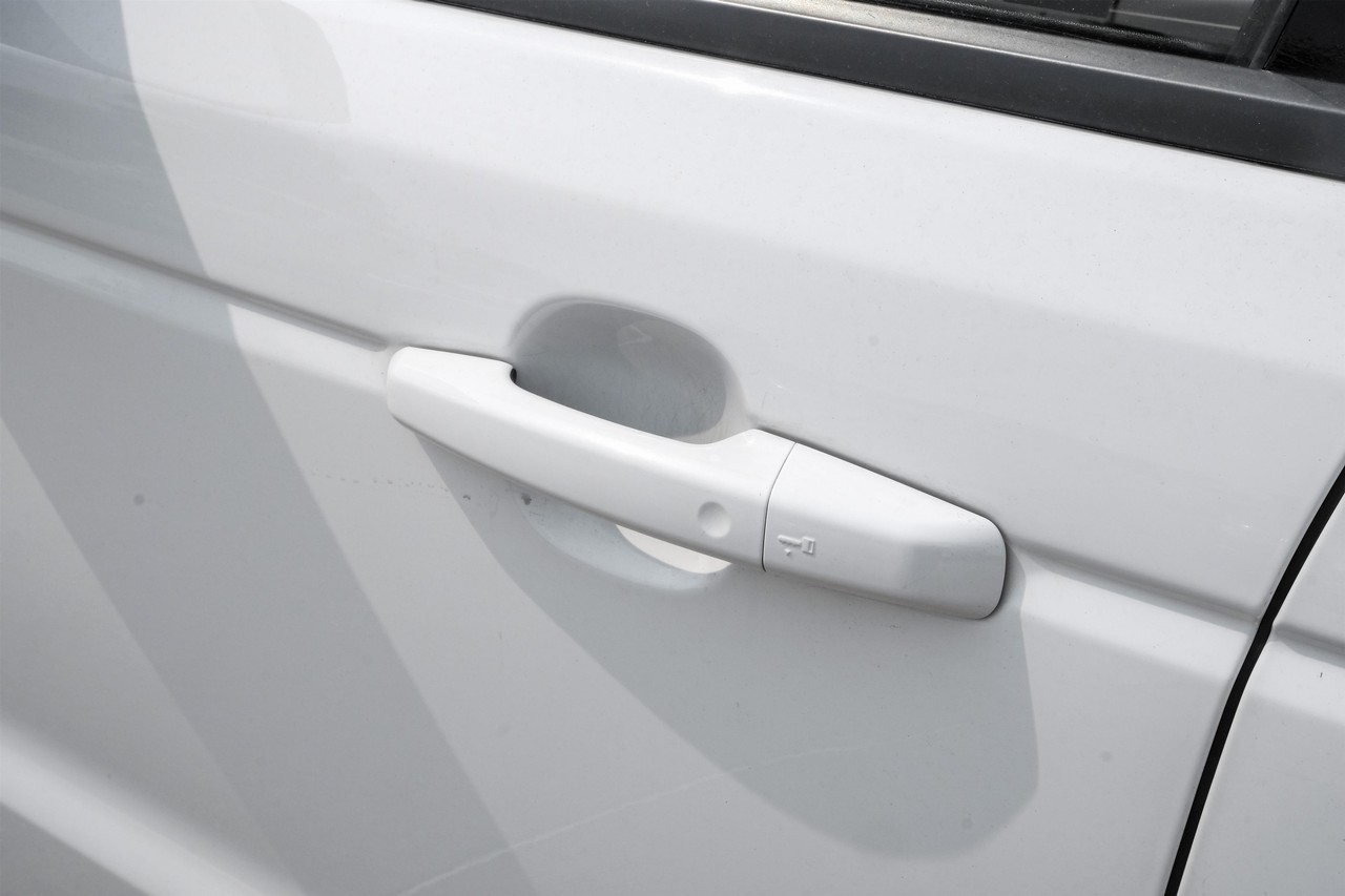 Land Rover Range Rover Sport Vehicle Main Gallery Image 40