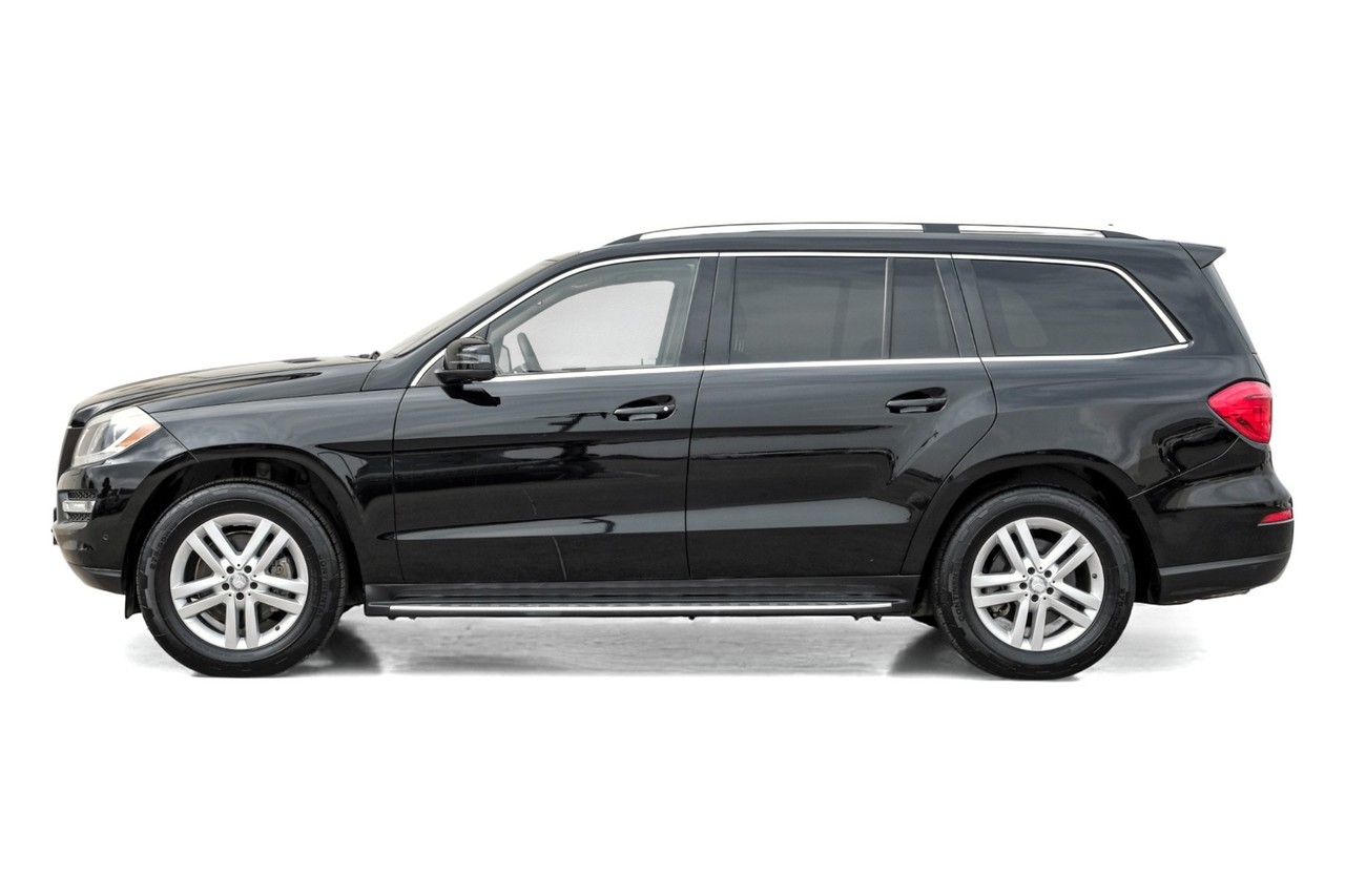 Mercedes-Benz GL 350 Vehicle Main Gallery Image 12