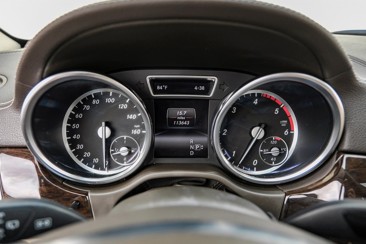 Mercedes-Benz GL 350 Vehicle Main Gallery Image 20