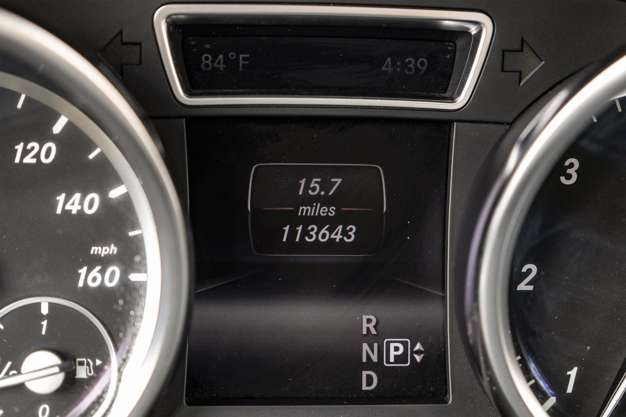 Mercedes-Benz GL 350 Vehicle Main Gallery Image 21