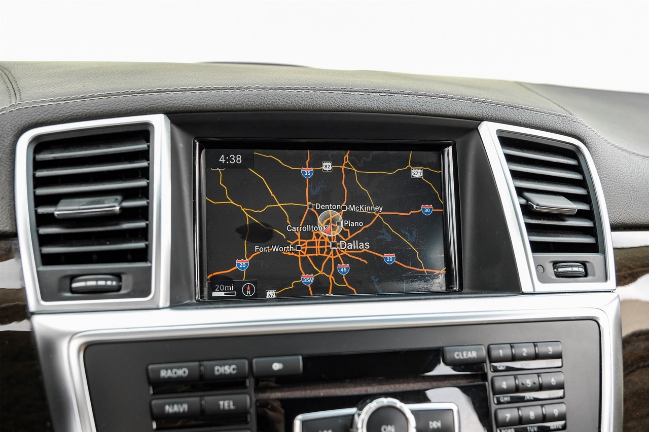Mercedes-Benz GL 350 Vehicle Main Gallery Image 22