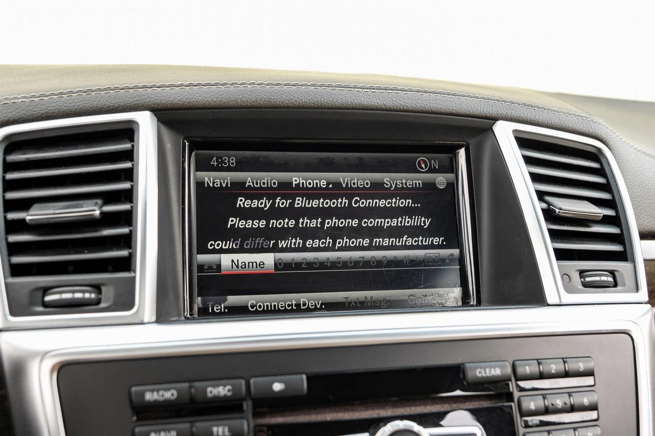 Mercedes-Benz GL 350 Vehicle Main Gallery Image 30