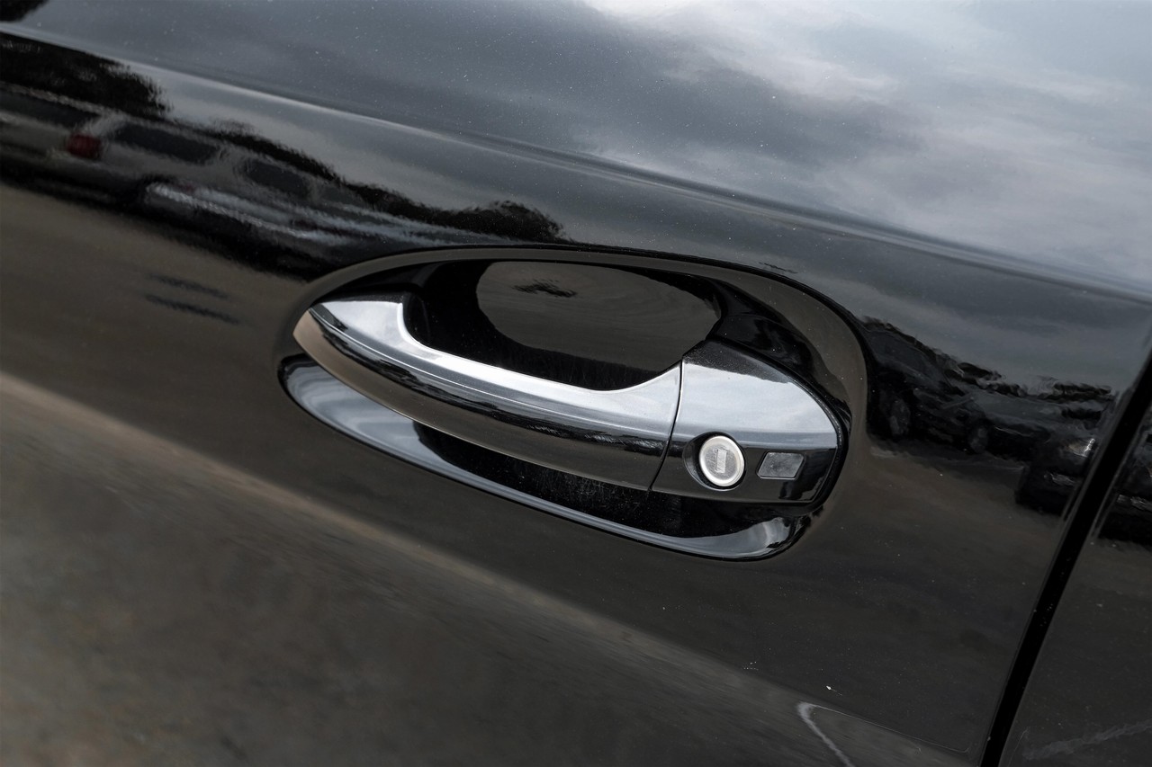 Mercedes-Benz GL 350 Vehicle Main Gallery Image 37