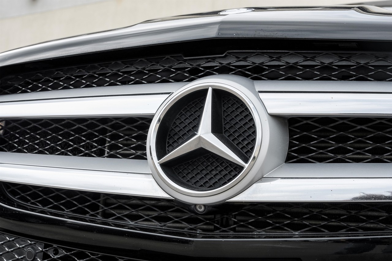 Mercedes-Benz GL 350 Vehicle Main Gallery Image 46