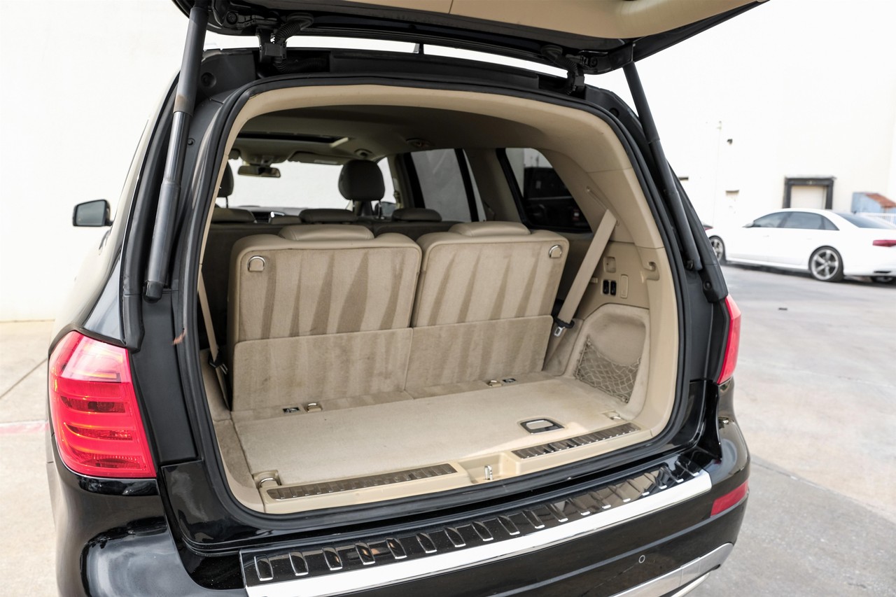 Mercedes-Benz GL 350 Vehicle Main Gallery Image 50