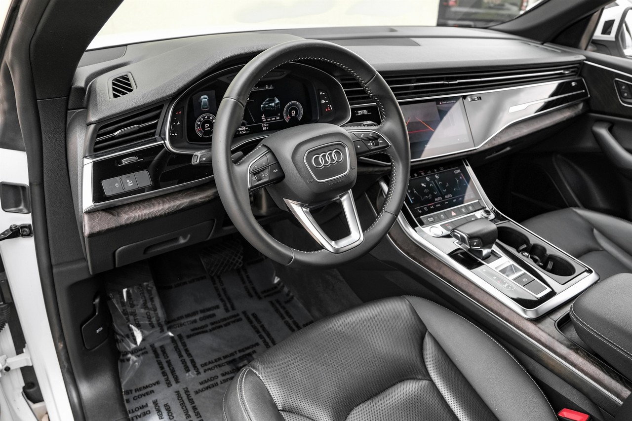 Audi Q8 Vehicle Main Gallery Image 03