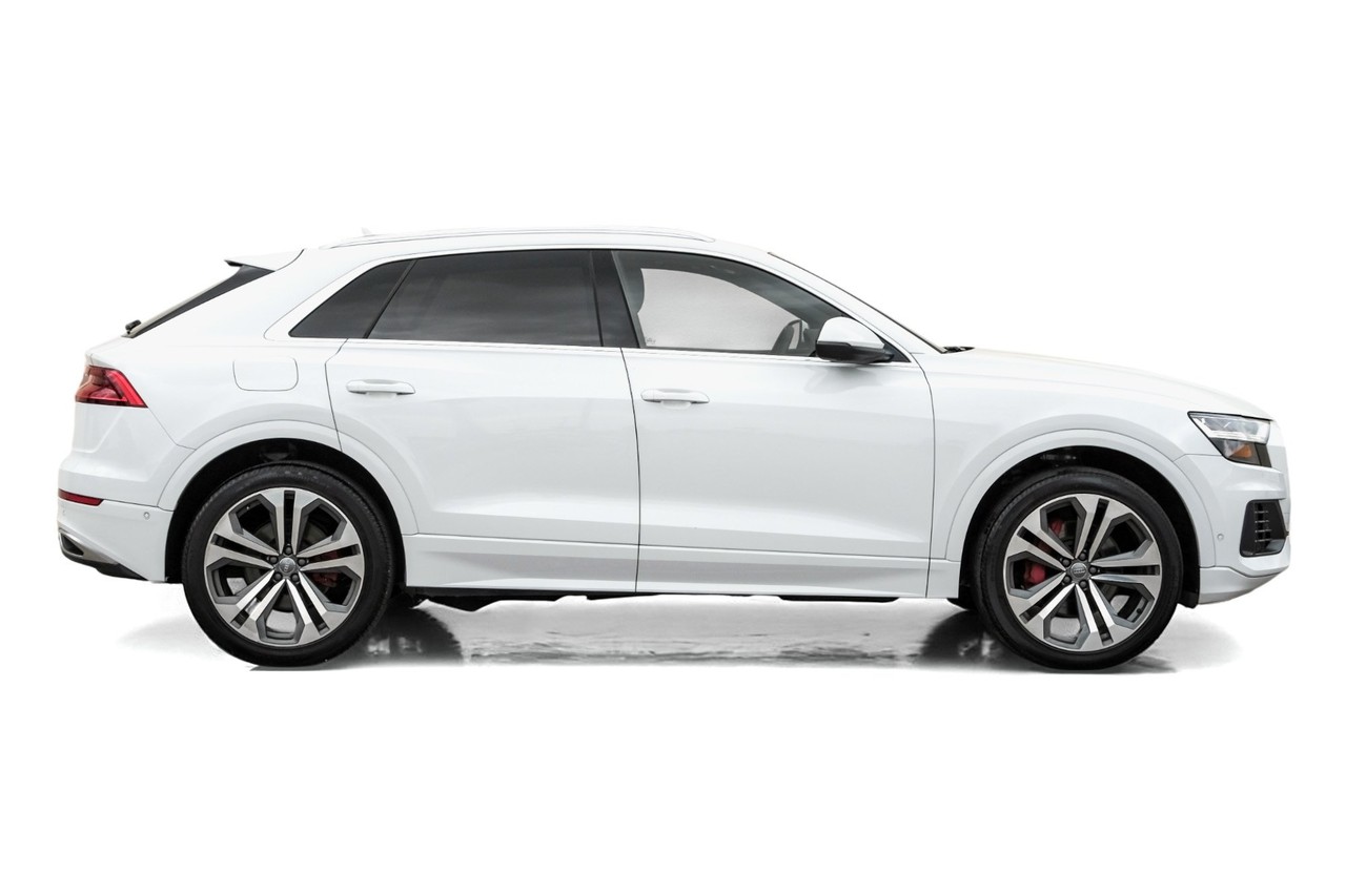 Audi Q8 Vehicle Main Gallery Image 08