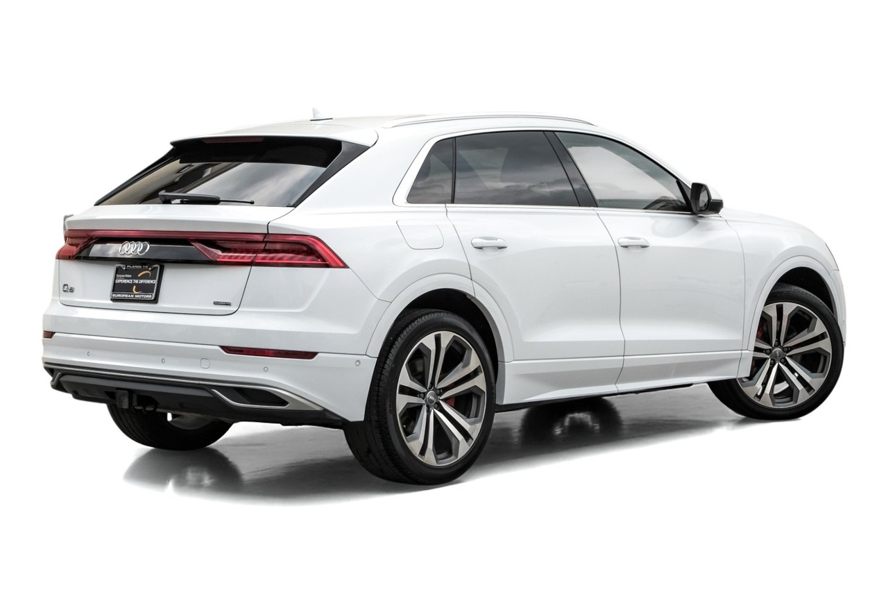 Audi Q8 Vehicle Main Gallery Image 09