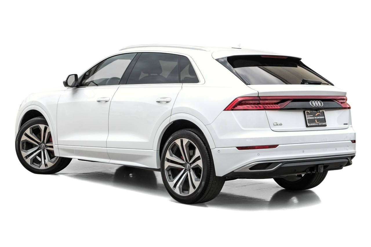 Audi Q8 Vehicle Main Gallery Image 11