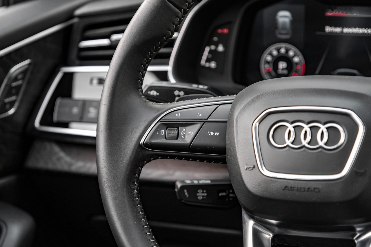 Audi Q8 Vehicle Main Gallery Image 18