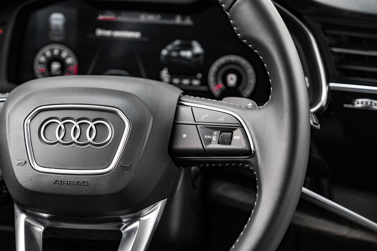 Audi Q8 Vehicle Main Gallery Image 19